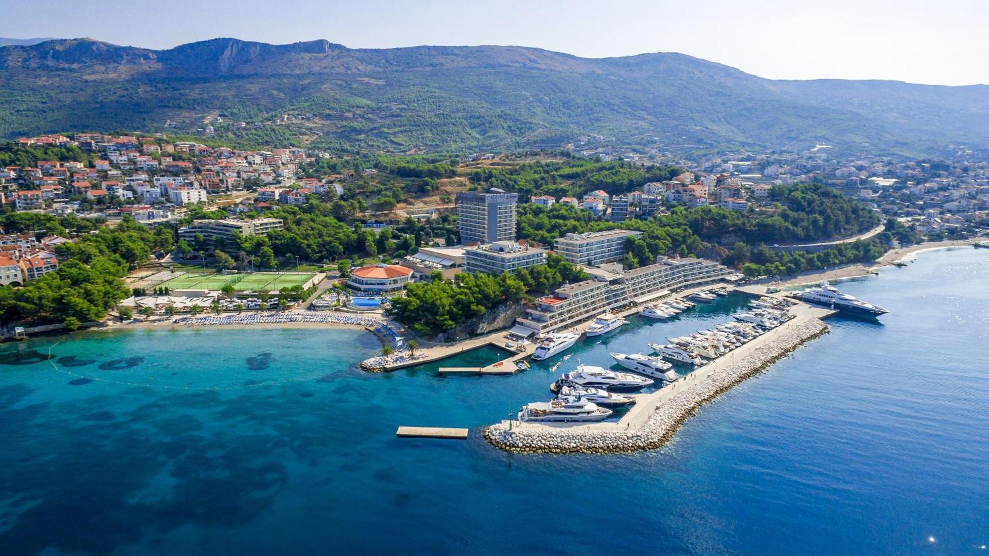 Premium Apartments - Lavica Beach Podstrana Bagian luar foto