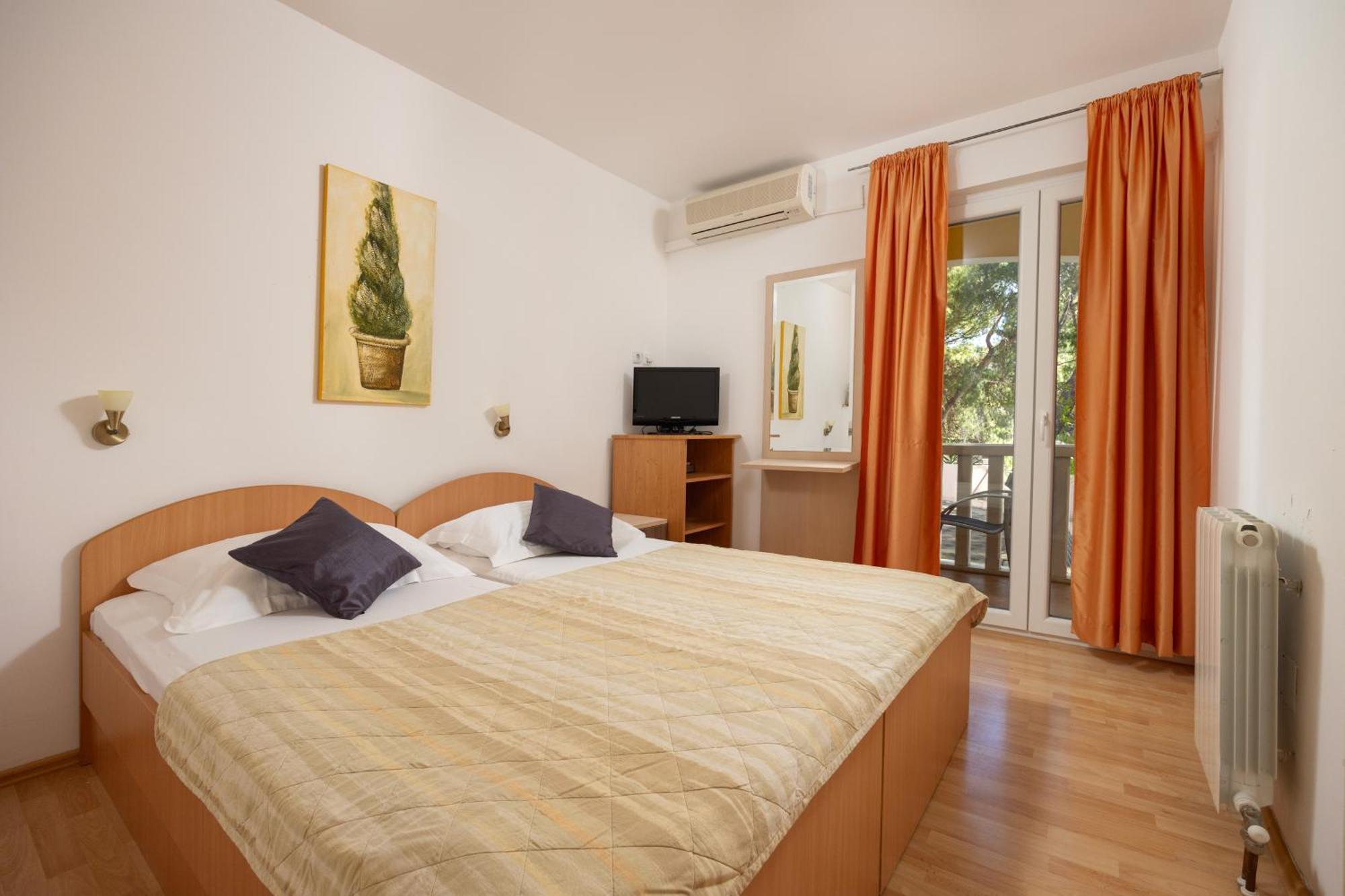 Premium Apartments - Lavica Beach Podstrana Bagian luar foto