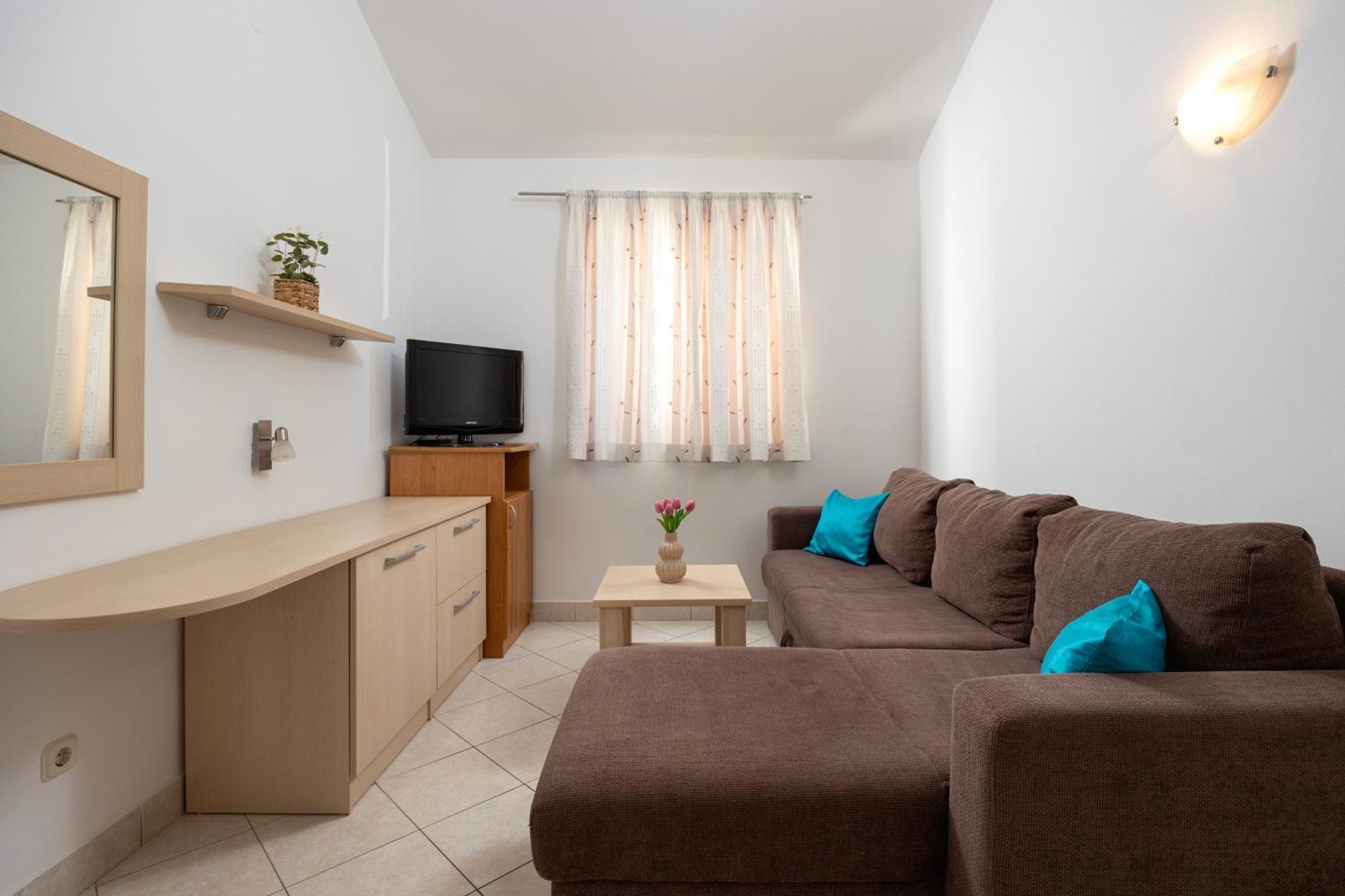 Premium Apartments - Lavica Beach Podstrana Bagian luar foto