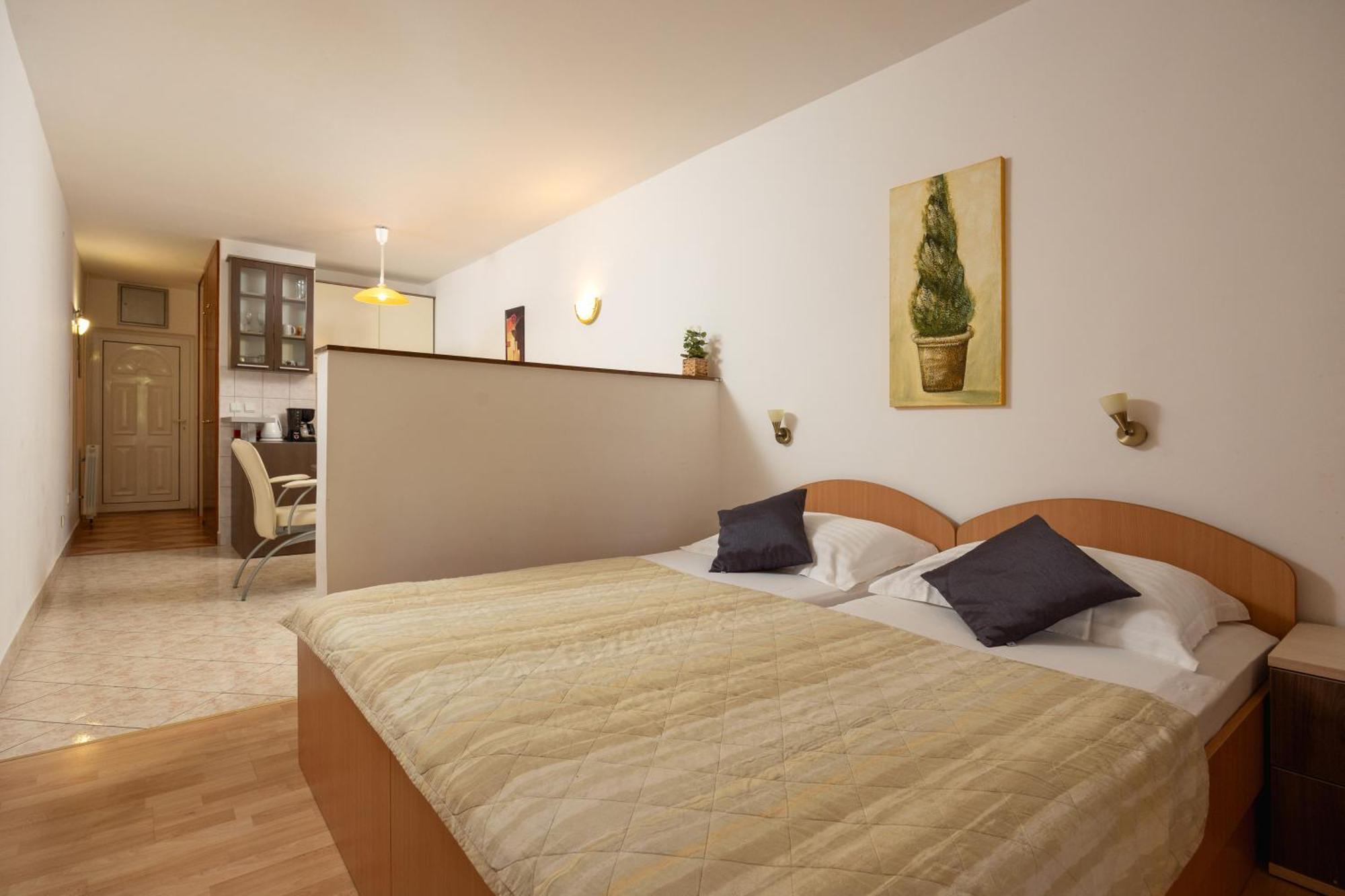 Premium Apartments - Lavica Beach Podstrana Bagian luar foto