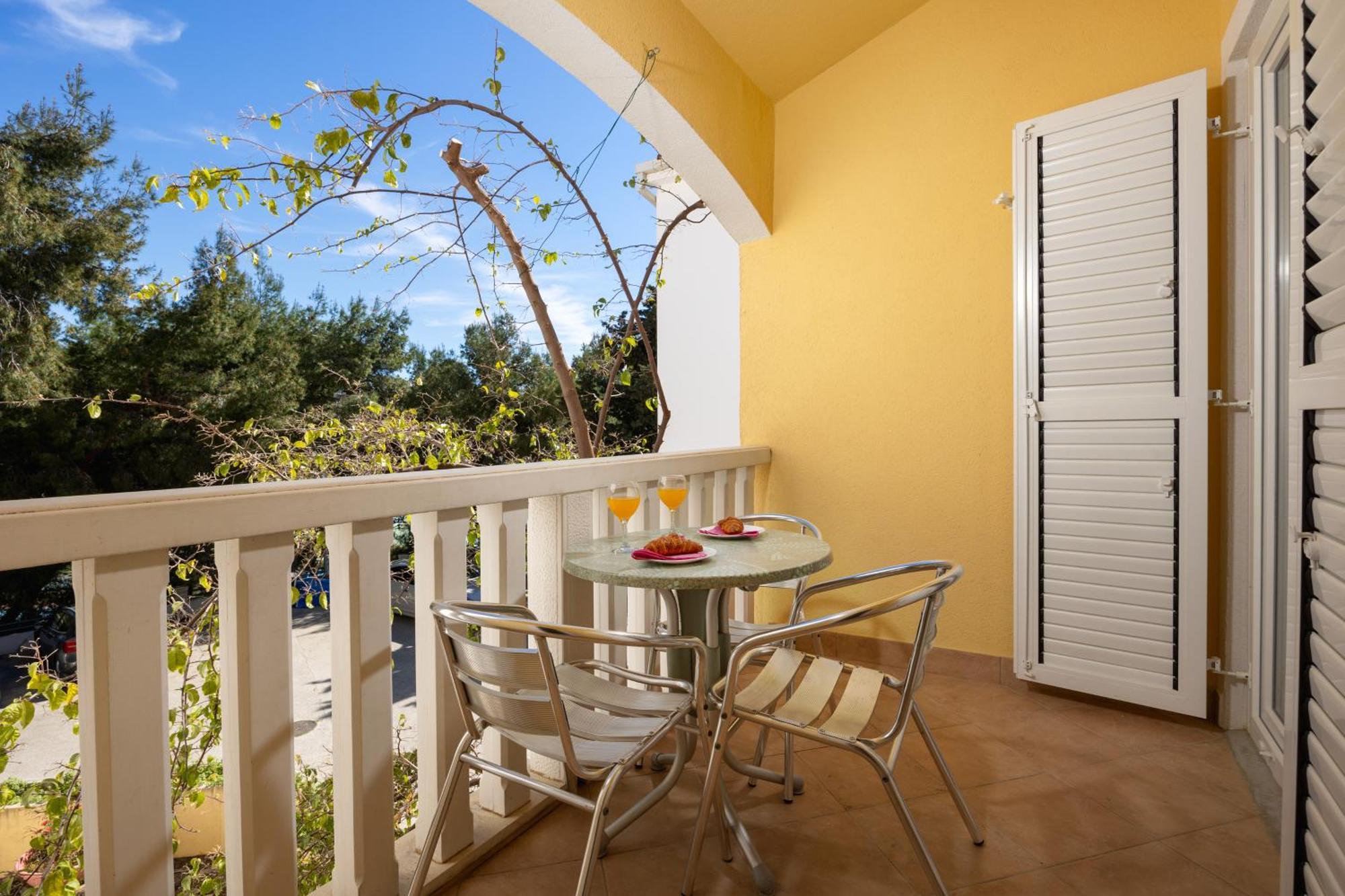 Premium Apartments - Lavica Beach Podstrana Bagian luar foto
