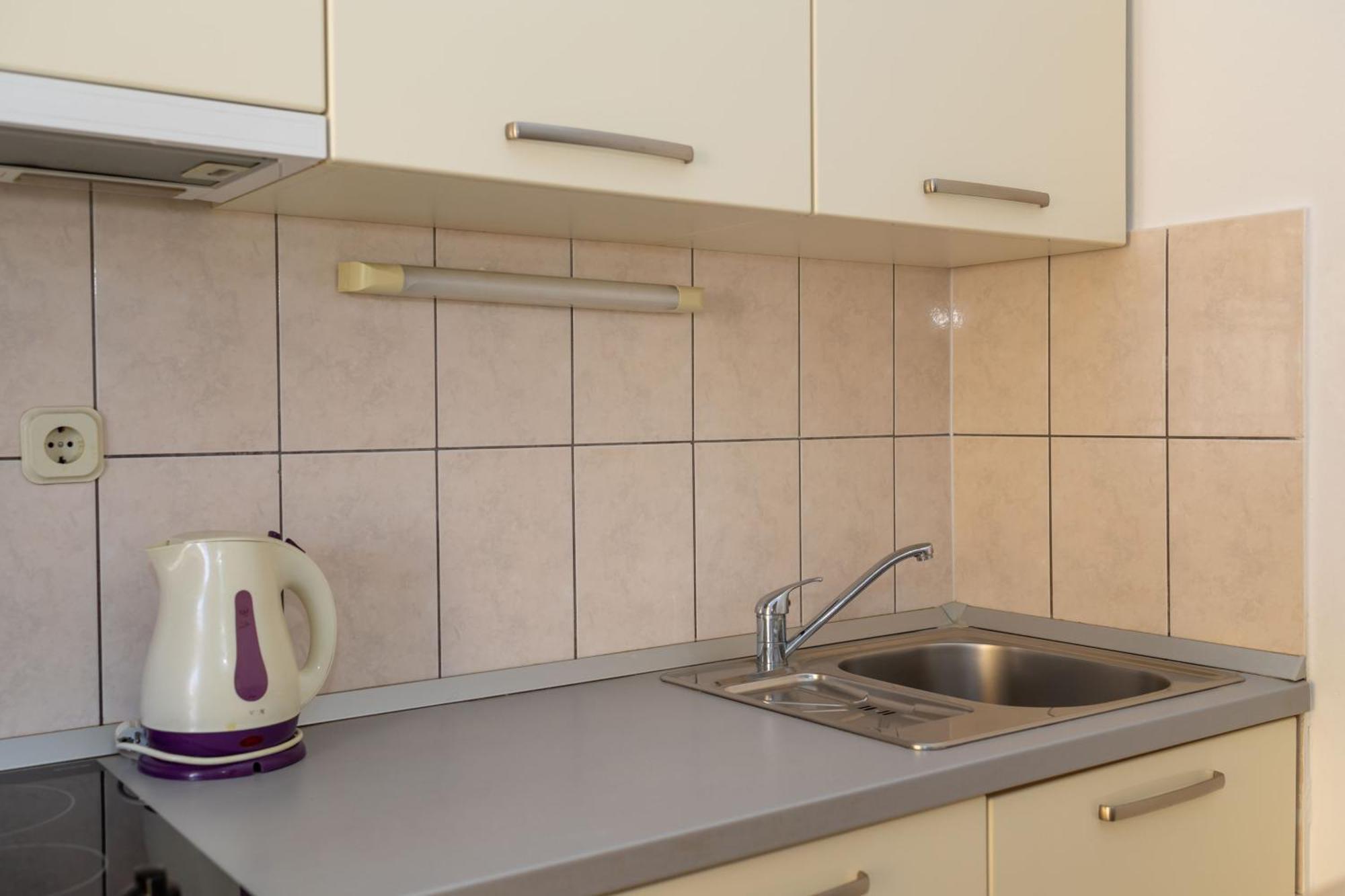 Premium Apartments - Lavica Beach Podstrana Ruang foto