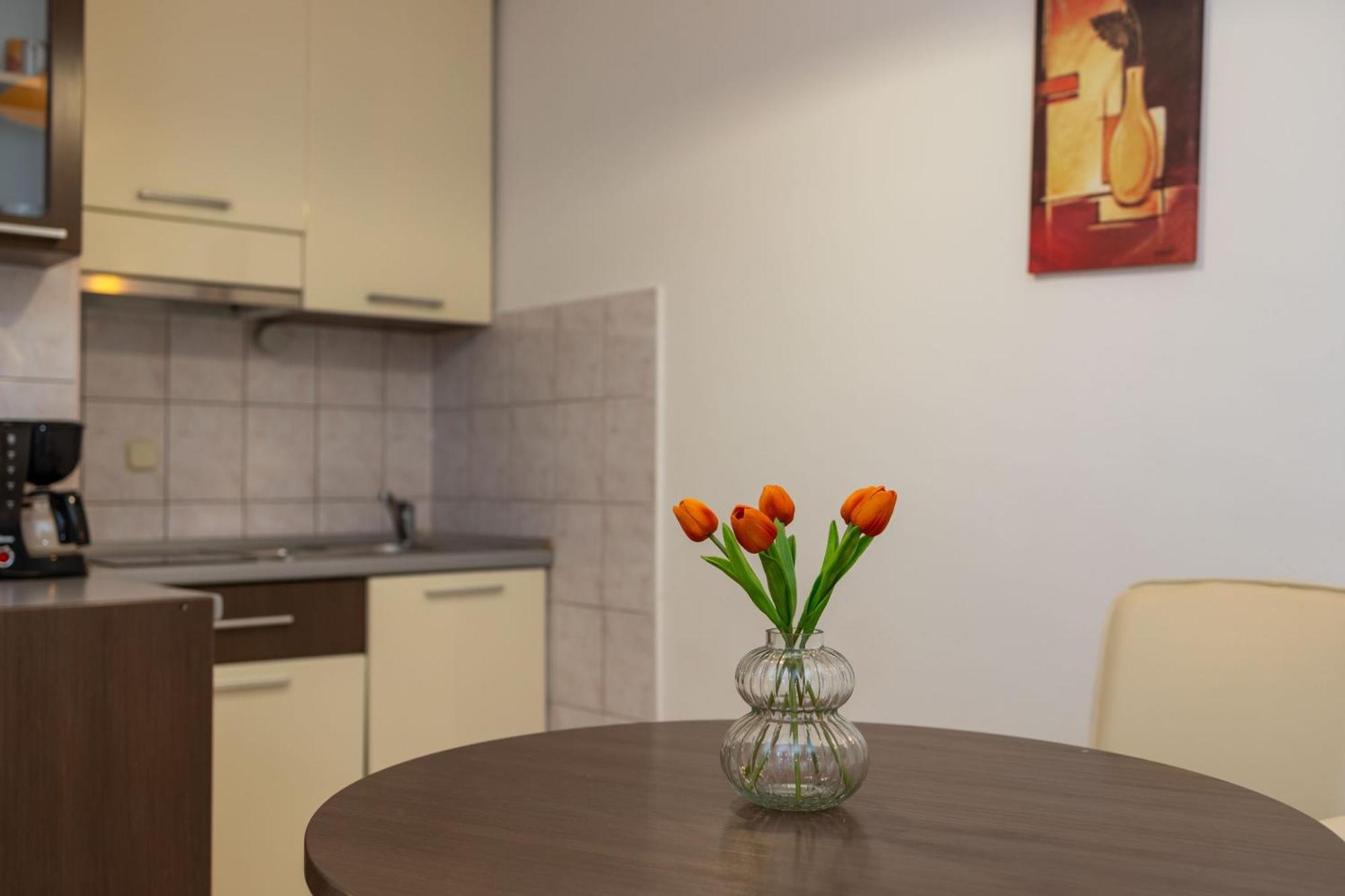 Premium Apartments - Lavica Beach Podstrana Ruang foto